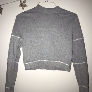 tommy crop turtle neck sweatshirt